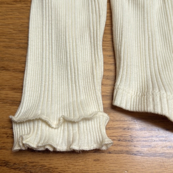 NWT Hatley Cream Ribbed Turtleneck with Lettuce Trim | 3T - Picture 3 of 3